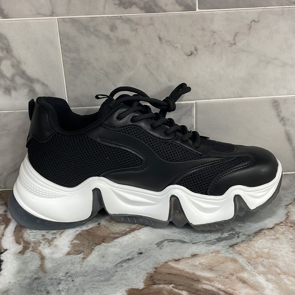 BNWT True Religion Womens RORY Black White Chunky Platform Sneakers Size 8.5 - Picture 3 of 11